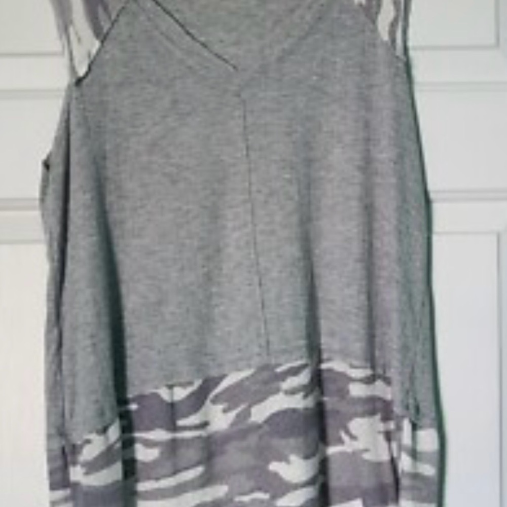 BKE Heather Gray Camouflage Tank Top